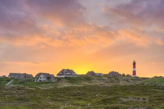 Fotokunst von Michael Valjak: Sonnenaufgang über den Dünen von Sylt