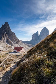 Beautiful photo art by Eva Stadler: mountain landscape with Dreizinnenhütte in autumn
