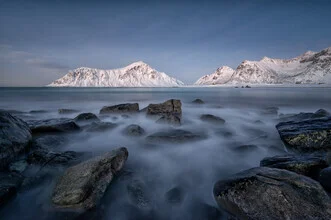 Nachtaufnahme von Rolf Schnepp: ruhige Stille über dem Skaksanden Strand in Norwegen