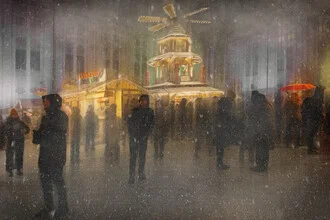 Photo art by Roswitha Schleicher-Schwarz: Christmas market with mill in the snow