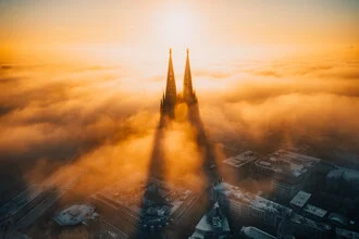 Photo art by Lennart Pagel: Cologne Cathedral in fog at sunrise