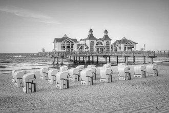 Black and white photo of Sellin pier on Rügen in the morning light