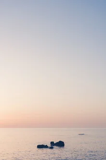 Photo art showcasing a sunny view of the Italian sunset over the sea