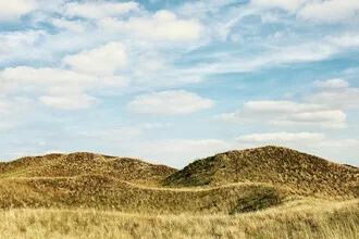 Photo art by Manuela Deigert: gentle dune landscape under a cloudy sky