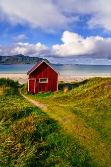 Photo art by Achim Thomae: beach house on the Lofoten coastline