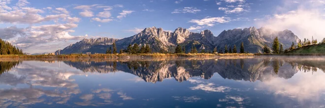 Photo art by Achim Thomae: calm mountain landscape with morning fog over a lake