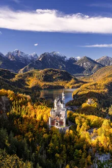 Photo art by Achim Thomae: Neuschwanstein Castle surrounded by vibrant autumn colors.