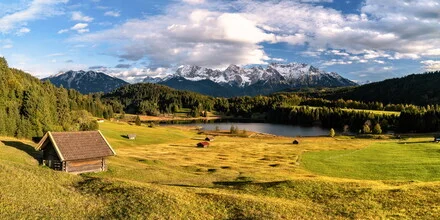 Photo art by Achim Thomae: picturesque mountain panorama of the Bavarian Alps