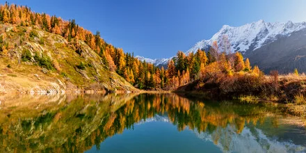 Photo art by Achim Thomae: Autumn mood in Lötschental with larches and lake