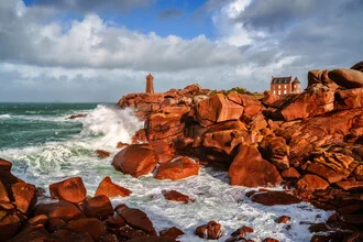 Photo art by Achim Thomae: stormy coastal scene of Côte de Granit Rose