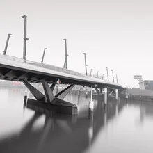 Photo art by Dennis Wehrmann: fog over the Baakenhafen Bridge in Hamburg