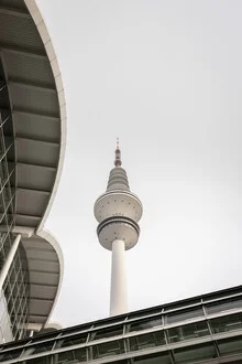 Photo art by Dennis Wehrmann: Hamburg's television tower in soft morning light.