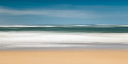 Photo art by Holger Nimtz: calm afternoon at the sea with gentle waves