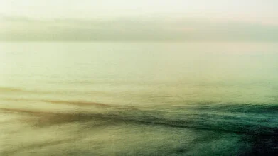 Photo art by J. Daniel Hunger: waves on the beach, soft colors and harmonious mood