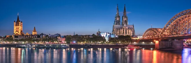 Photo art by Achim Thomae: Cologne skyline at blue hour