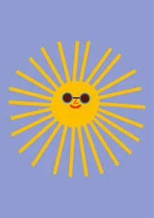 Fröhliche Illustration einer gelben Sonne mit Sonnenbrille vor lila Himmel
