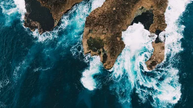 Photo art: rugged cliffs and powerful waves in Nusa Lembongan, Bali.