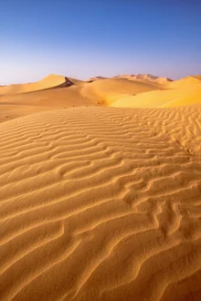 Photo art by Achim Thomae: gentle sand dunes in the Rub al Khali at sunset