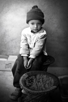 Victoria Knobloch, Boy in Kathmandu