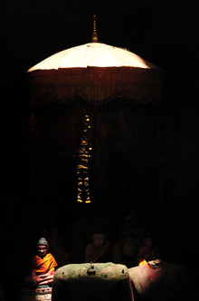 Haifeng Ni, Sunlight on baldachine