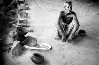 Photo art by Michael Schöppner: Cooking scenes in Sri Lanka with everyday ingredients.
