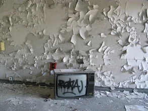 Abandoned embassy in Berlin: decaying architecture with a calm atmosphere