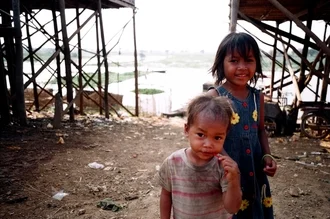 Fotokunst von Jim Delcid: ruhige Szene in Kompong Kleang, Kambodscha.