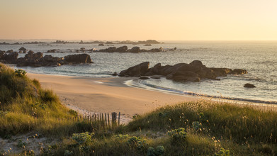 Monika Schwager, summer evening at the sea - France, Europe)