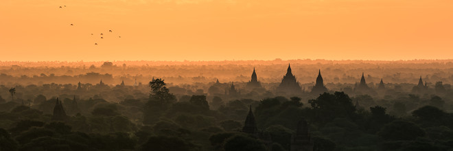 Jean Claude Castor, Burma - Bagan Birds Flying