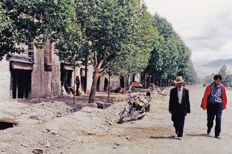 Eva Stadler, Street, Tibet, 2002 - China, Asien)