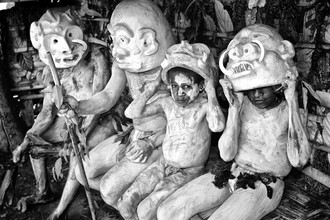 Ingetje Tadros, Asaro Mudmen (Papua New Guinea, Oceania)