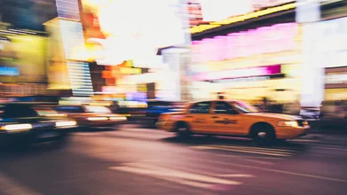 Taxi at Times Square - Fineart photography by Thomas Richter