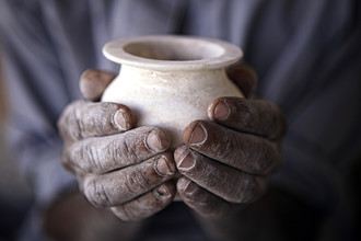 Ingetje Tadros, Egyptian hands (Egypt, Africa)