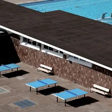 Fotokunst von Igor Krieg: Tischtennis und Pool in harmonischem Zusammenspiel