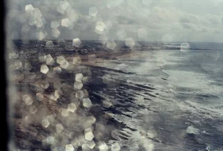 Fotokunst von Daniel Ritter: Blick auf den Atlantik mit Wolken und Wellen in Casablanca