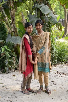 Portrait of a girl from Bangladesh, cheerful and colorful.