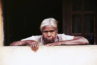 Photo art by Silvia Last: an elderly woman with a gentle expression in Sri Lanka.