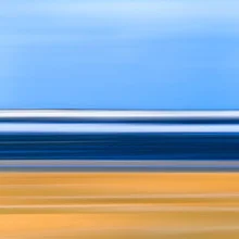 Fotokunst von Holger Nimtz: entspannender Strand mit Linien und Wischeffekt