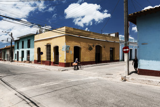 Eva Stadler, Man with bicycle - Cuba, Latin America and Caribbean)