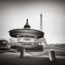 Photo art by Ronny Behnert: Eiffel Tower in black and white with motion blur
