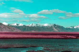 Susanne Kreuschmer, blue river mountains (Iceland, Europe)