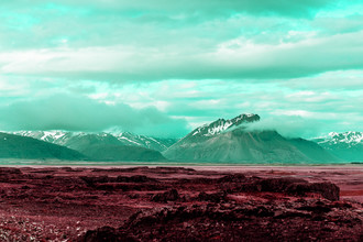 Susanne Kreuschmer, red field mountains (Iceland, Europe)