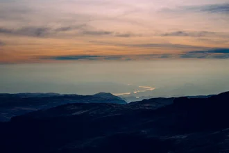 Fotokunst von Tahir Karmali: Blick auf eine malerische Landschaft in Äthiopien