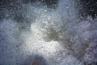 Photo art by Tal Paz-fridman: powerful spray from a breaking wave