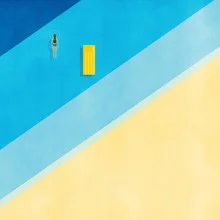 Wandbild von Samer Khodeir: Illustration eines einsamen Strandes mit sanften Wellen