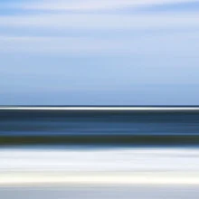 Photo art by Manuela Deigert: dynamic blue water surface at the beach