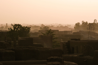 Mathias Becker, Über den Dächern von Djenné (Mali, Afrika)