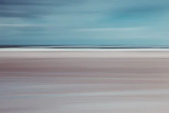 Beautiful photo art by Holger Nimtz: coastline in soft colors