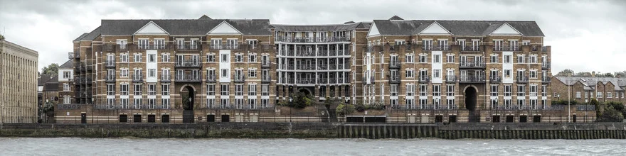 Thames Bank - Fineart photography by Jörg Faißt