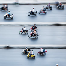 Jörg Faißt, Moped Riders #2 in Hanoi (Vietnam, Asia)